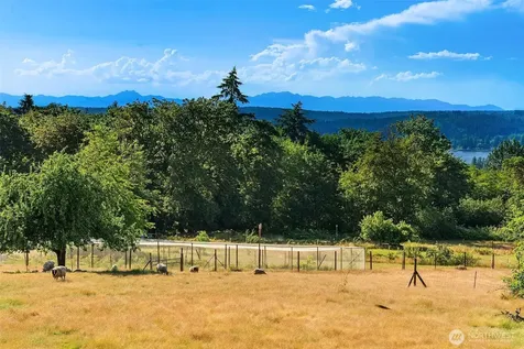 7206 SW 248th Street Vashon WA 98070