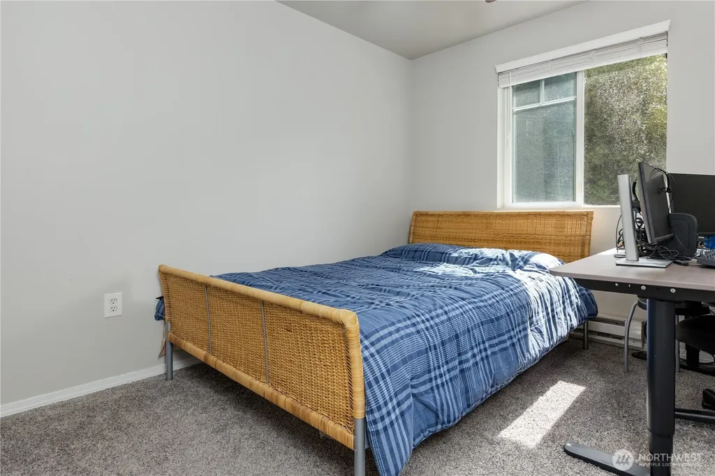 31900 104th SE Auburn WA 98092