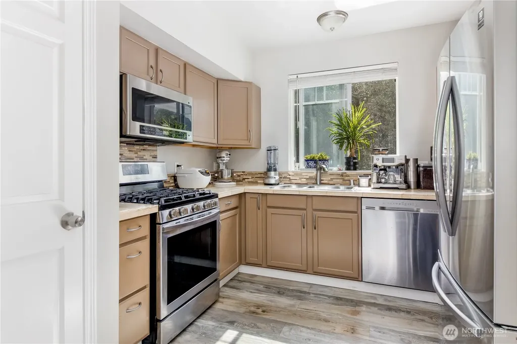 31900 104th SE Auburn WA 98092