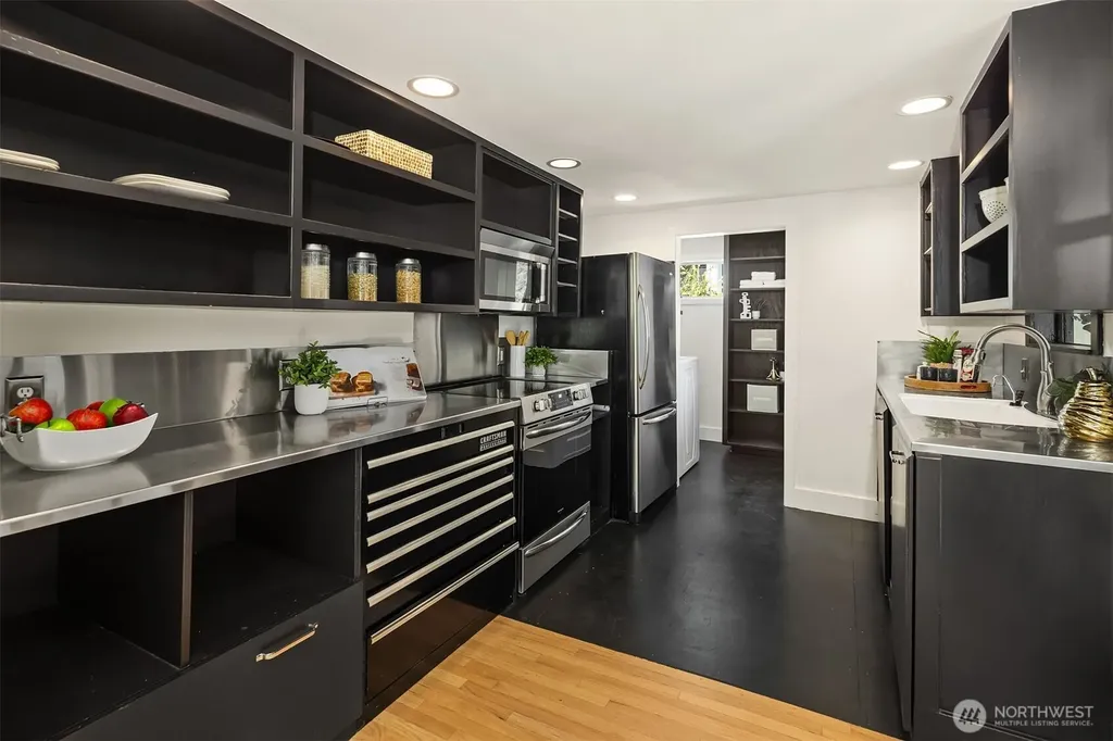 1426 37th Avenue E Seattle WA 98112