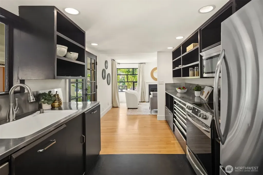 1426 37th Avenue E Seattle WA 98112