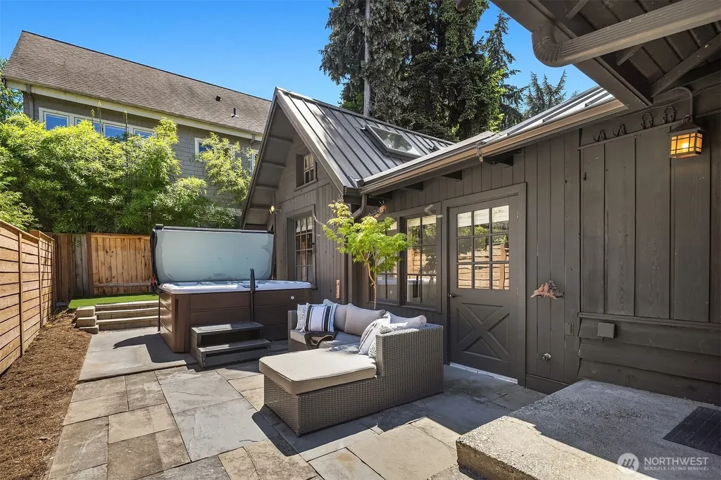 1426 37th Avenue E Seattle WA 98112