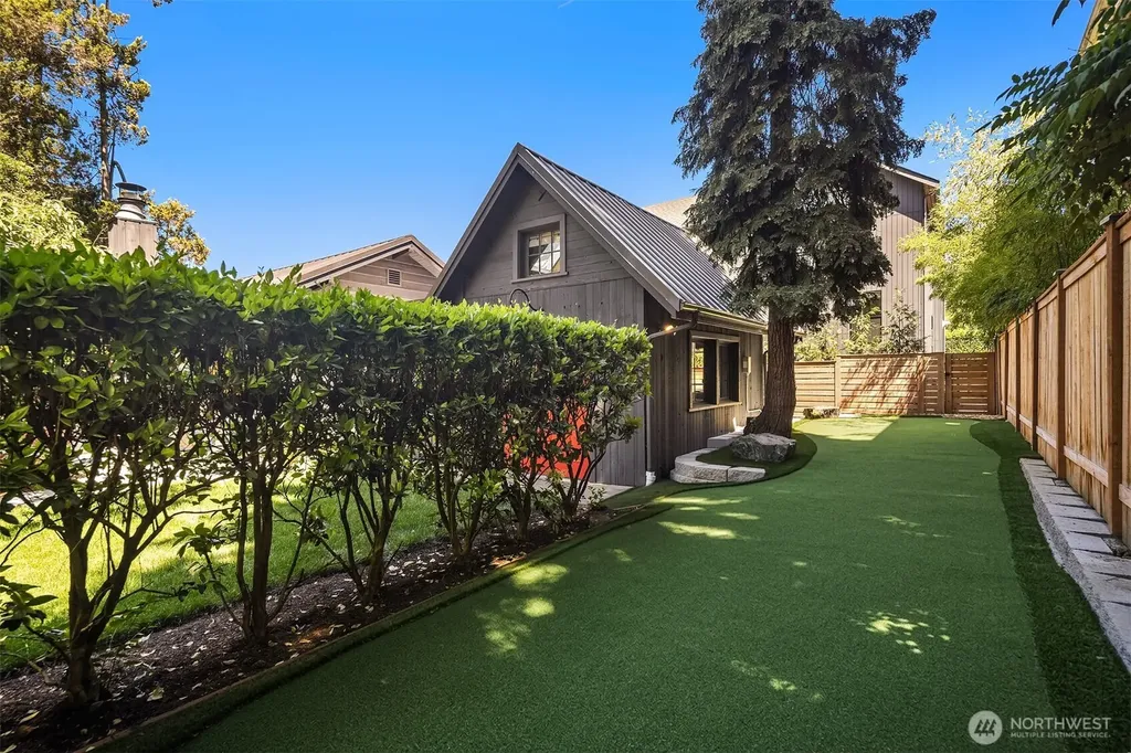 1426 37th Avenue E Seattle WA 98112