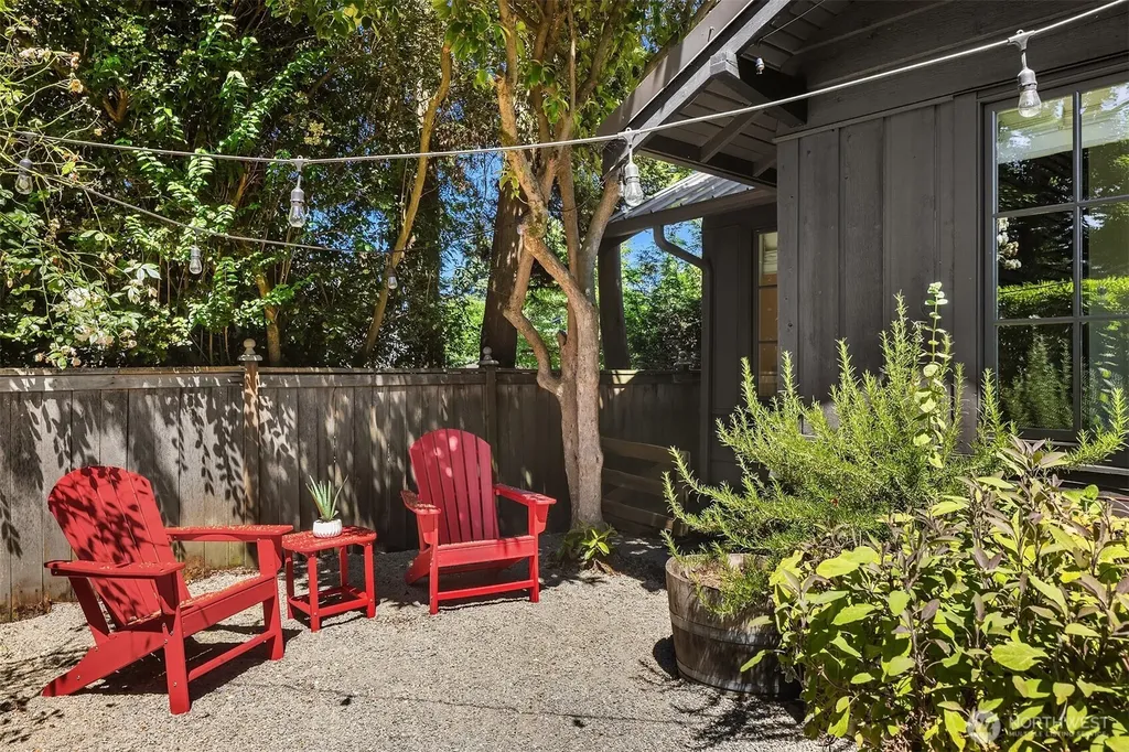1426 37th Avenue E Seattle WA 98112