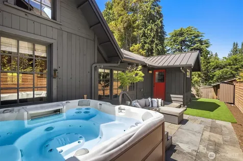 1426 37th Avenue E Seattle WA 98112