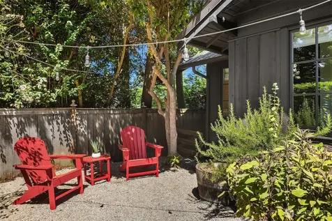 1426 37th Avenue E Seattle WA 98112