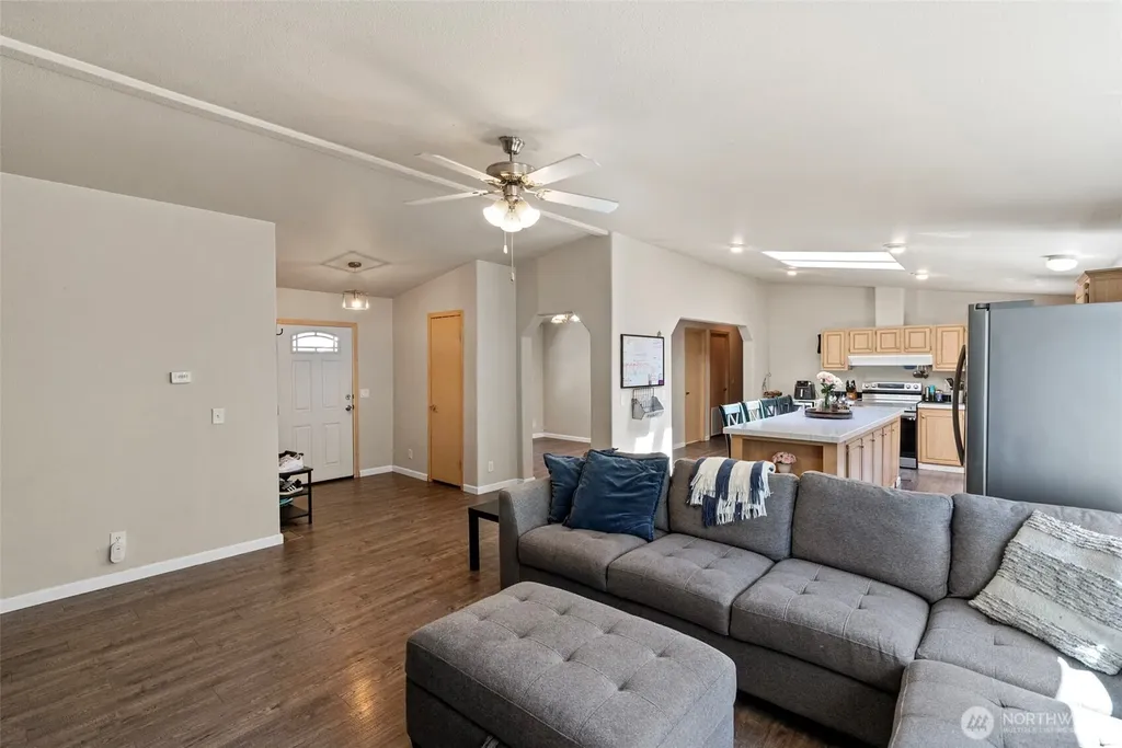 6902 87th Street NW Gig Harbor WA 98332