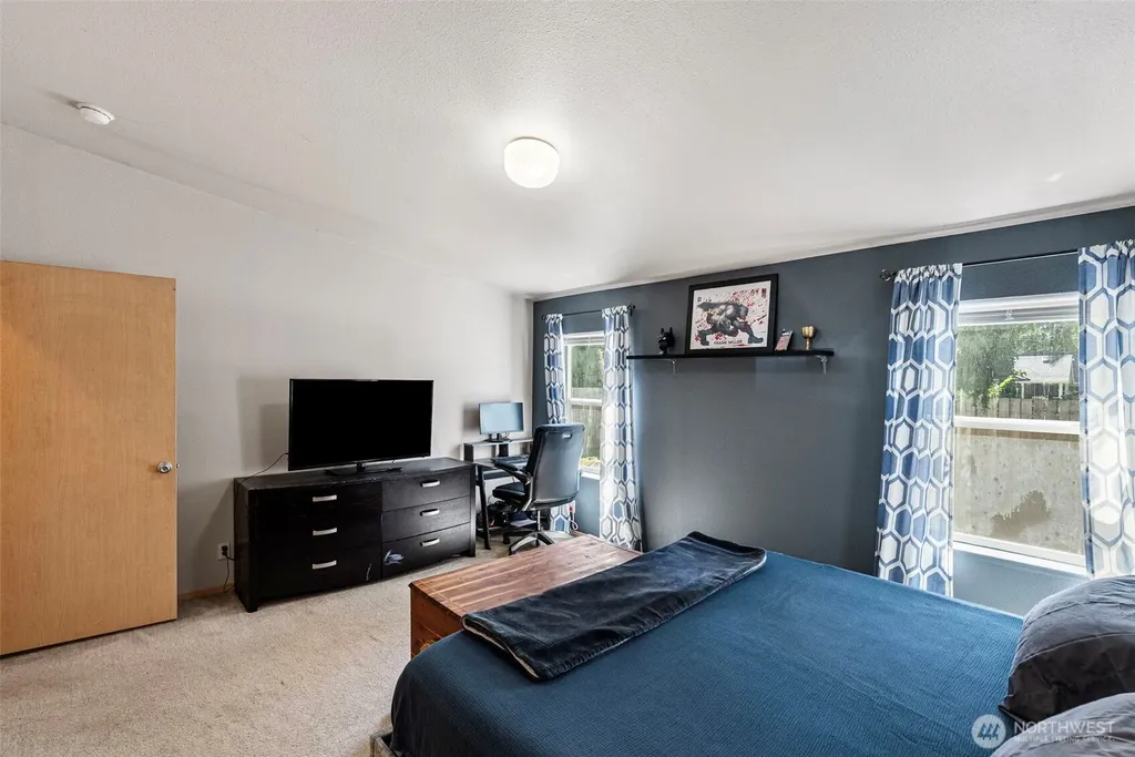 6902 87th Street NW Gig Harbor WA 98332