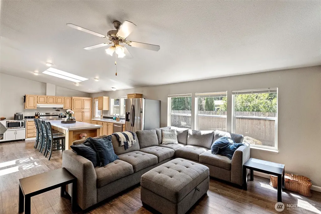 6902 87th Street NW Gig Harbor WA 98332