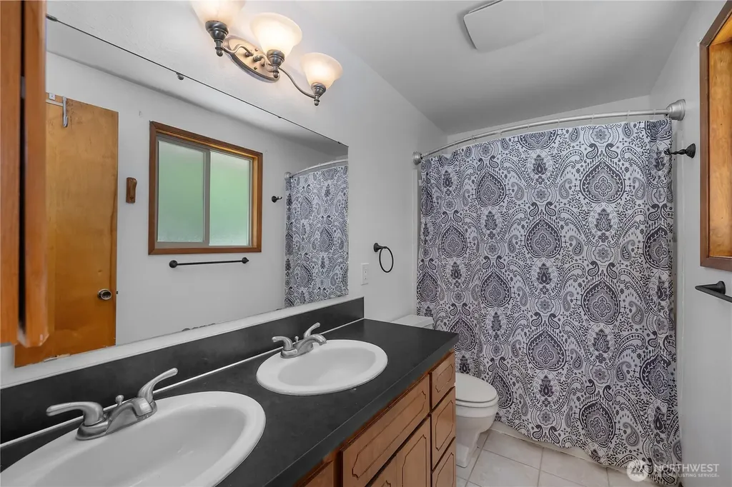 7004 Alderwood Court SE Lacey WA 98503