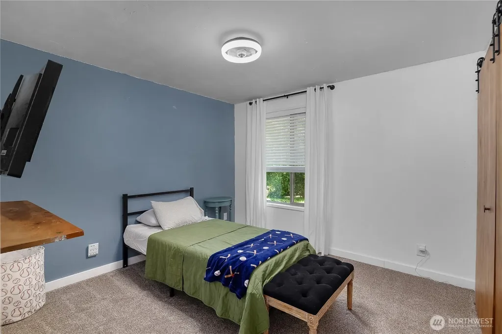 7004 Alderwood Court SE Lacey WA 98503