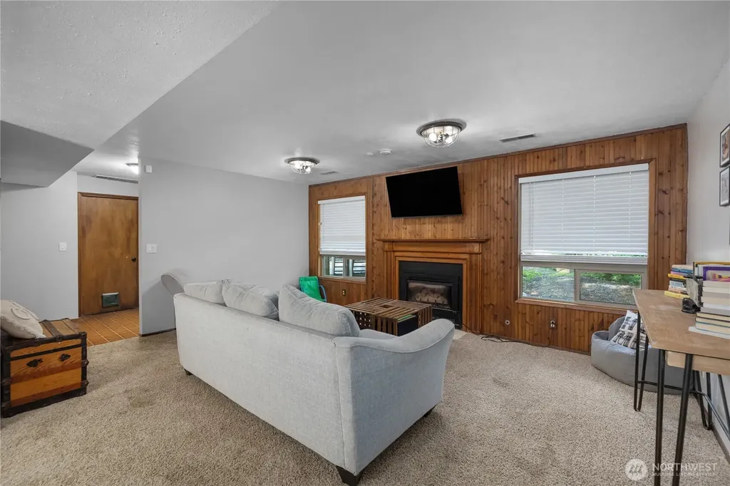 7004 Alderwood Court SE Lacey WA 98503