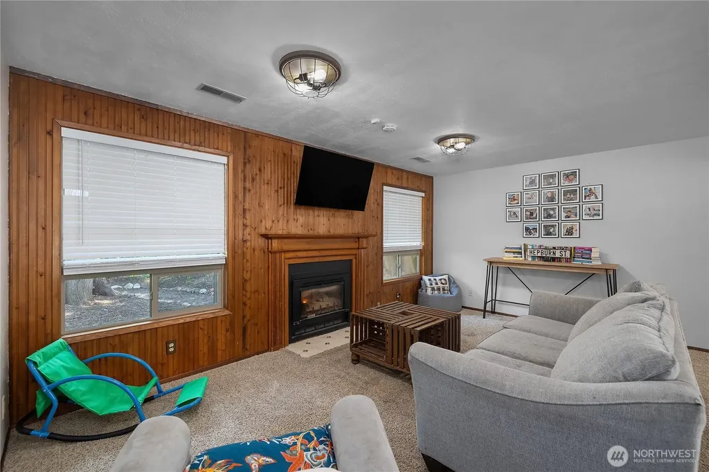 7004 Alderwood Court SE Lacey WA 98503