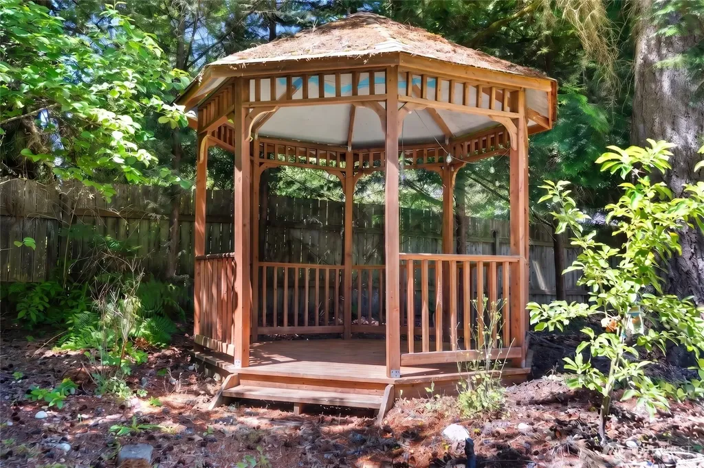 7004 Alderwood Court SE Lacey WA 98503