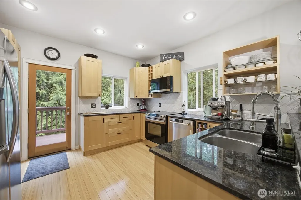 10 Mountain Ash Court Bellingham WA 98229