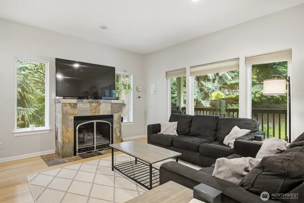 10 Mountain Ash Court Bellingham WA 98229
