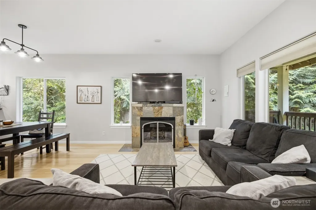10 Mountain Ash Court Bellingham WA 98229