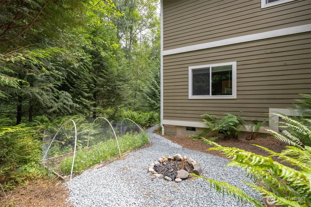 10 Mountain Ash Court Bellingham WA 98229