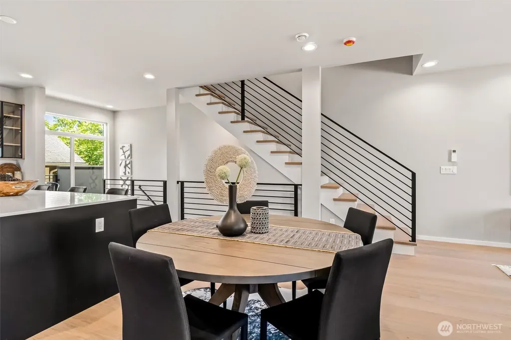 4460 Midvale Avenue N Seattle WA 98103