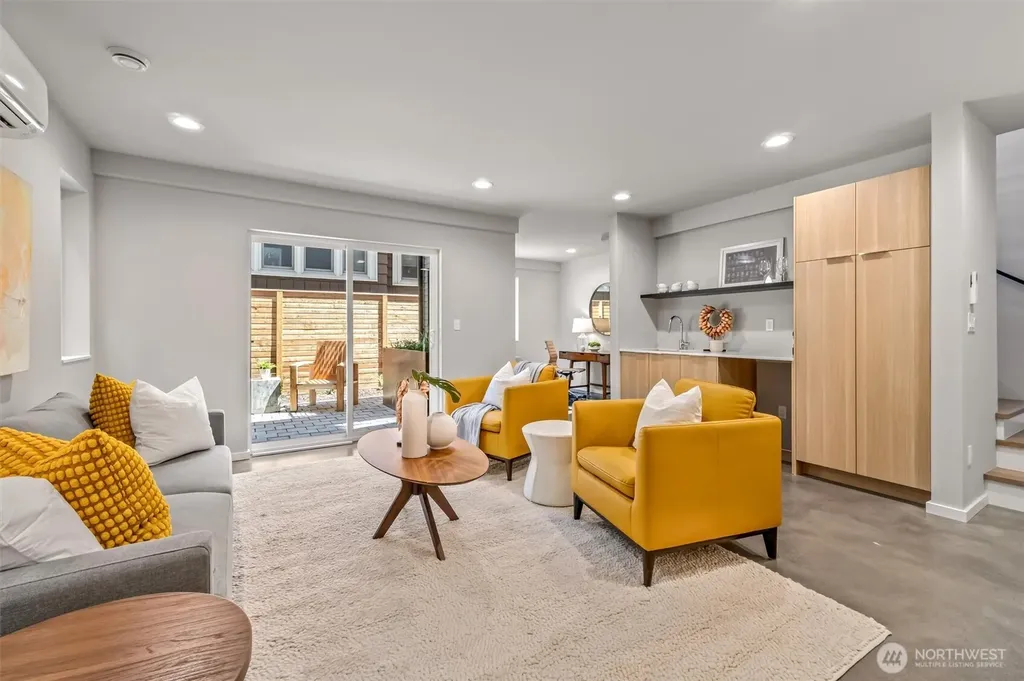4460 Midvale Avenue N Seattle WA 98103