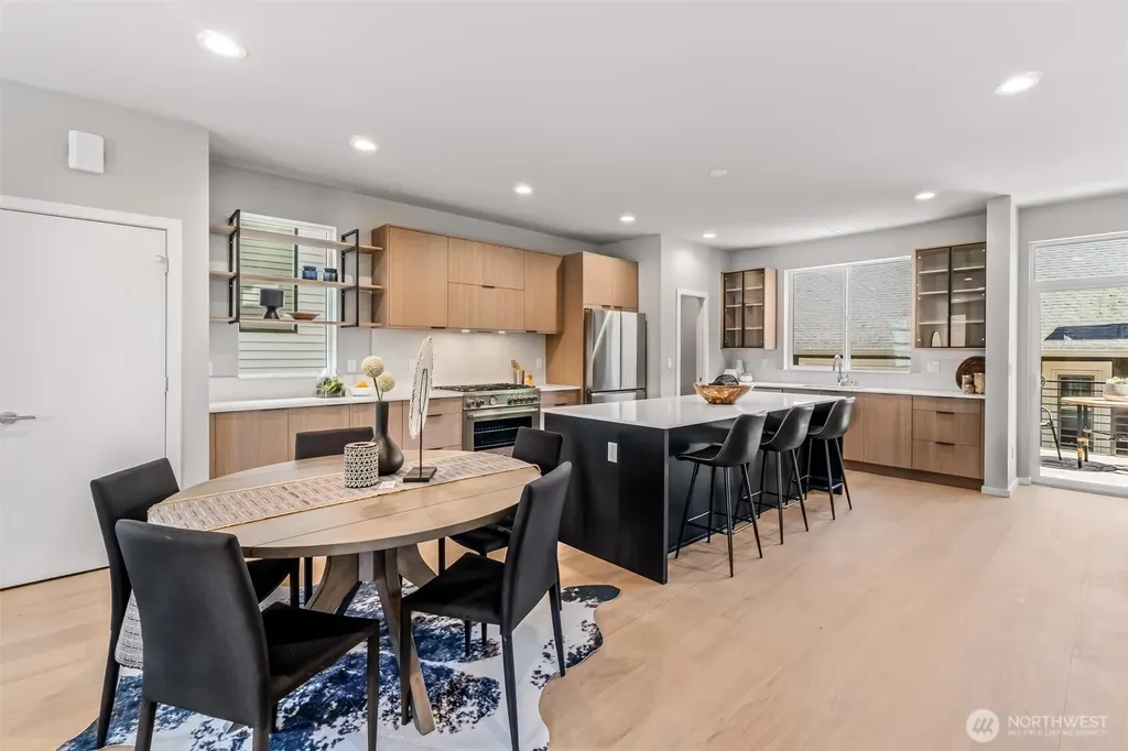 4460 Midvale Avenue N Seattle WA 98103