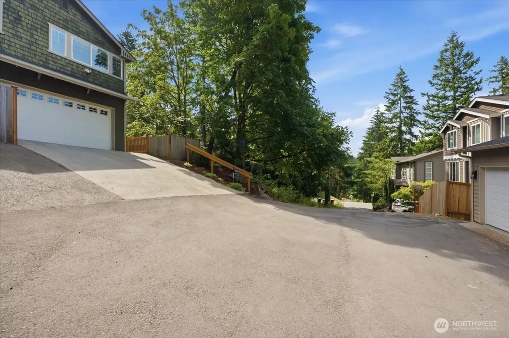 1508 208th Avenue NE Sammamish WA 98074