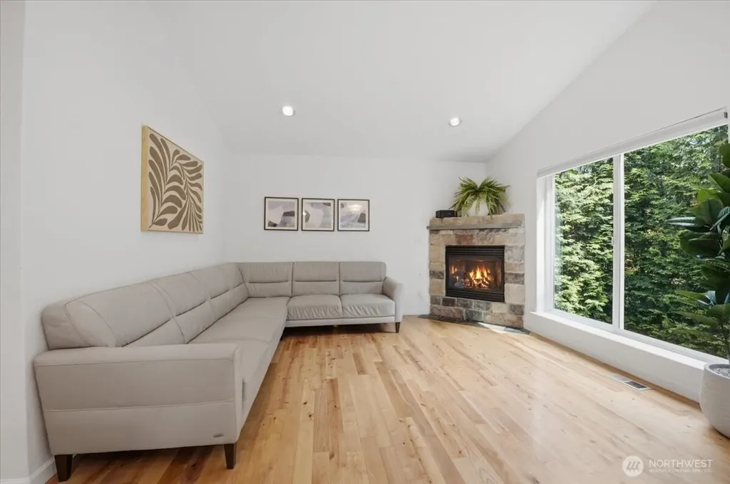 1508 208th Avenue NE Sammamish WA 98074