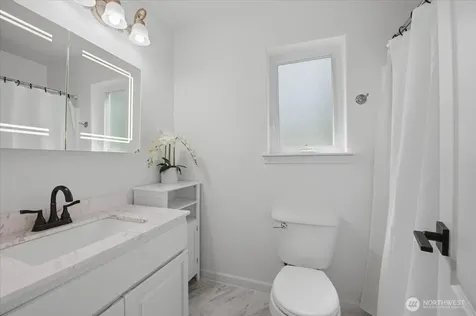 1508 208th Avenue NE Sammamish WA 98074
