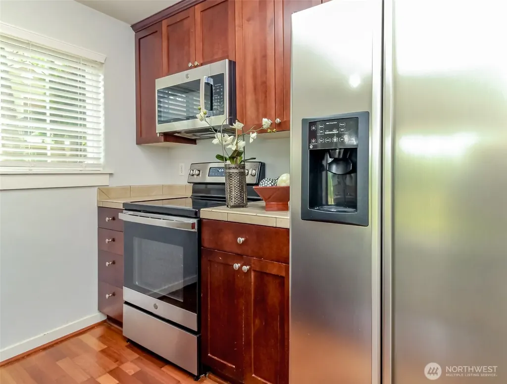 1830 S 284th Lane Federal Way WA 98003