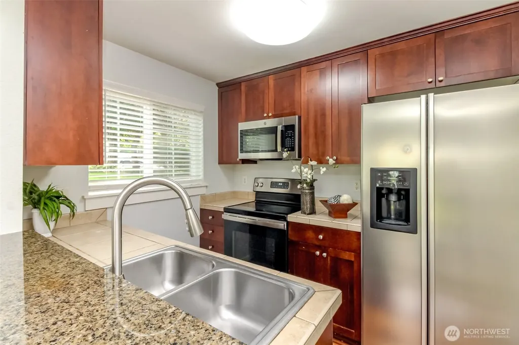 1830 S 284th Lane Federal Way WA 98003
