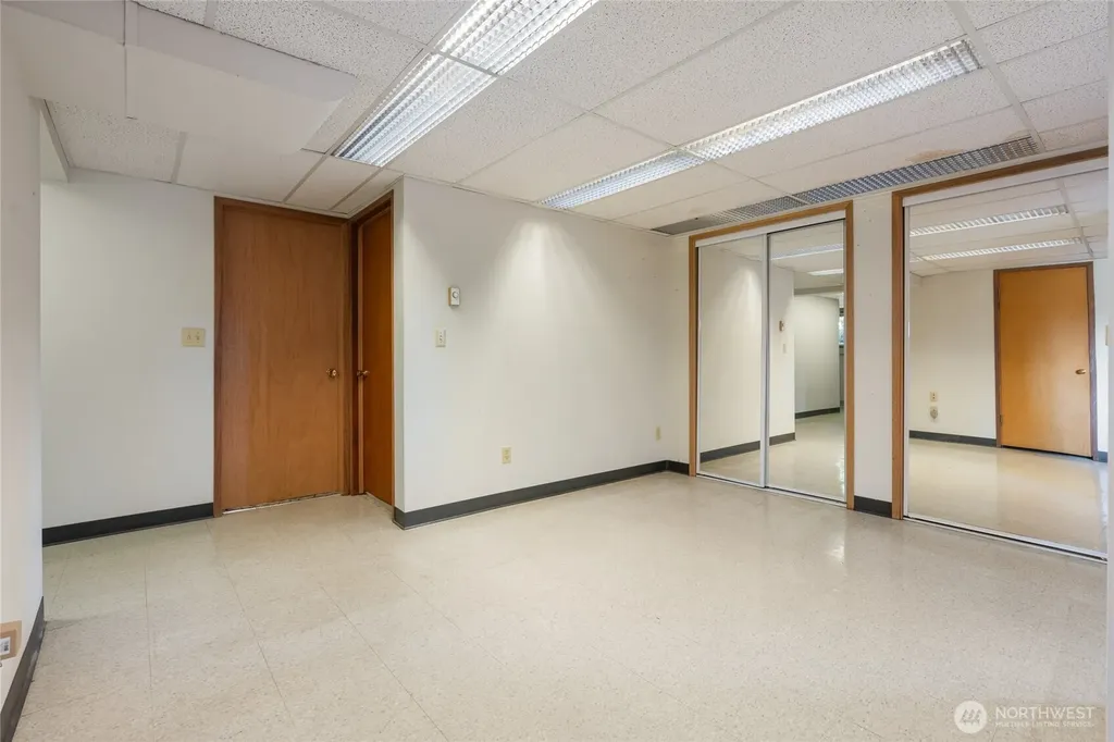 14839 4th Avenue S Burien WA 98148
