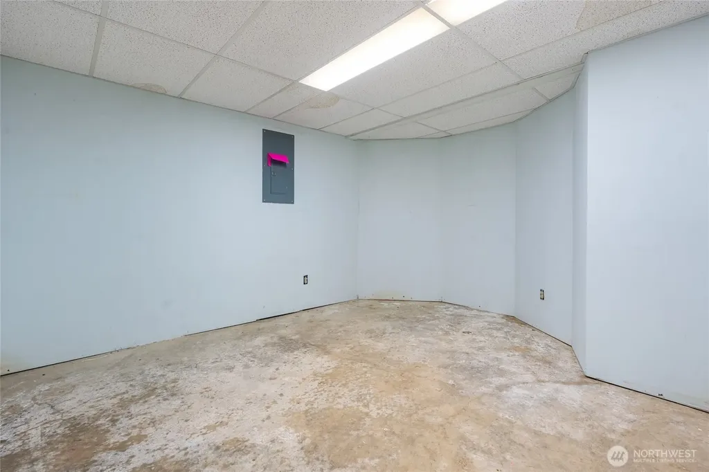 14839 4th Avenue S Burien WA 98148
