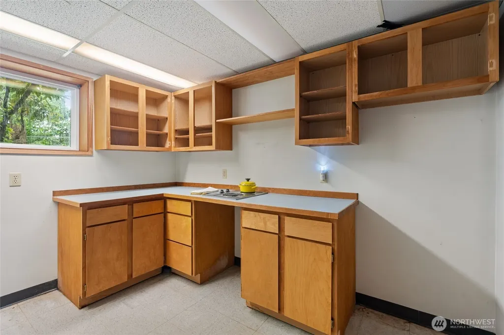 14839 4th Avenue S Burien WA 98148
