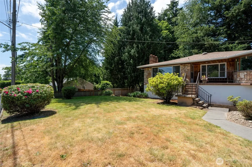 14839 4th Avenue S Burien WA 98148
