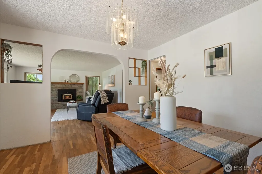 14839 4th Avenue S Burien WA 98148