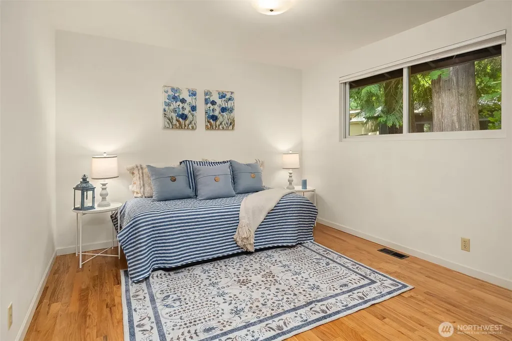4255 135th Place SE Bellevue WA 98006