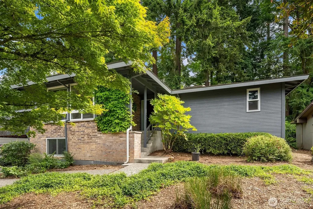 4255 135th Place SE Bellevue WA 98006