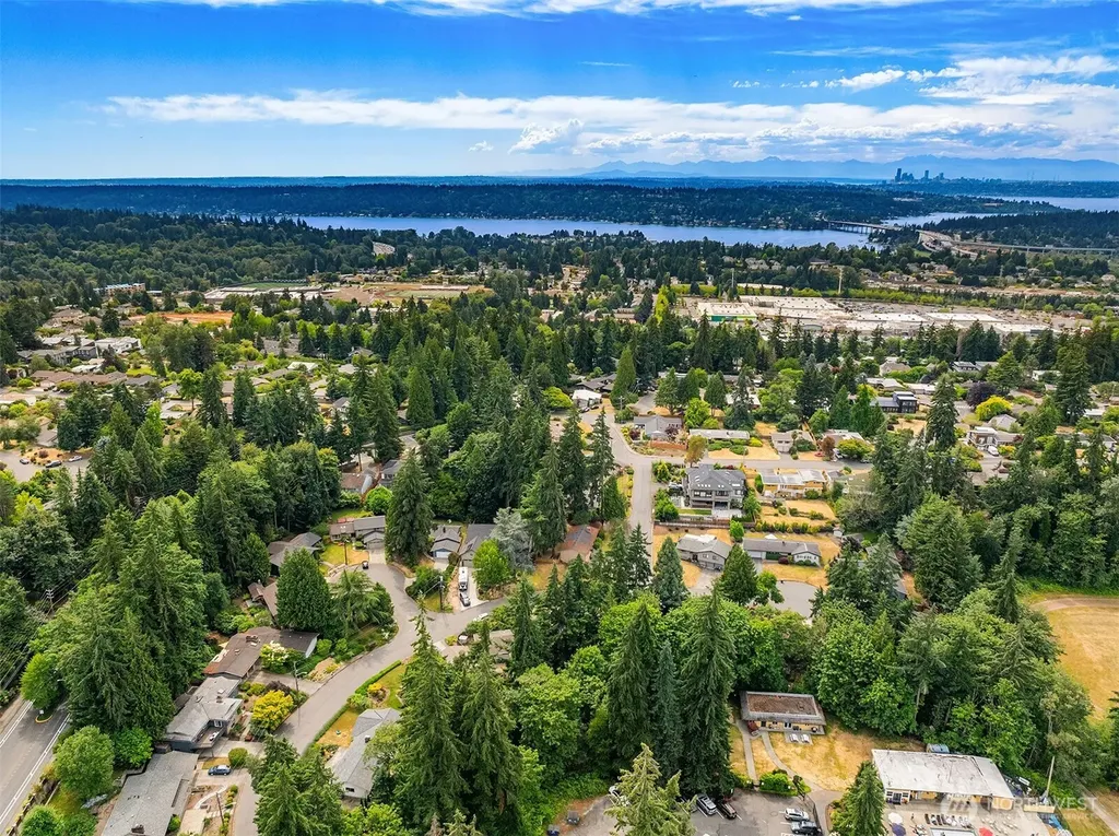 4255 135th Place SE Bellevue WA 98006