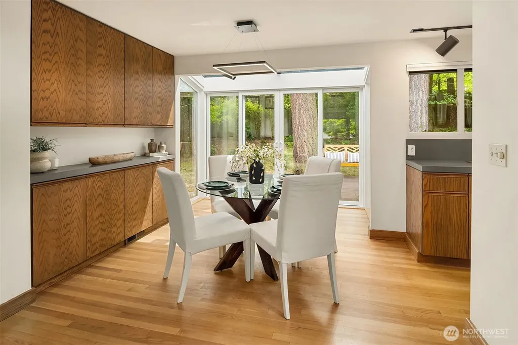 4255 135th Place SE Bellevue WA 98006