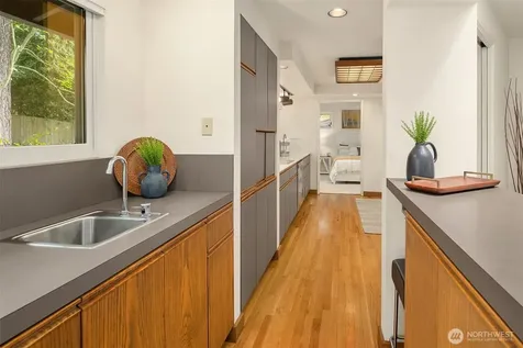 4255 135th Place SE Bellevue WA 98006