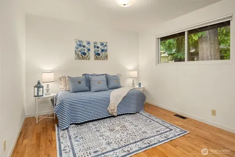 4255 135th Place SE Bellevue WA 98006