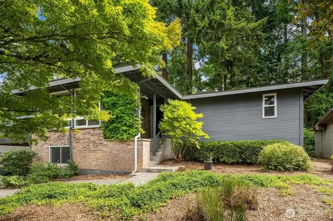 4255 135th Place SE Bellevue WA 98006