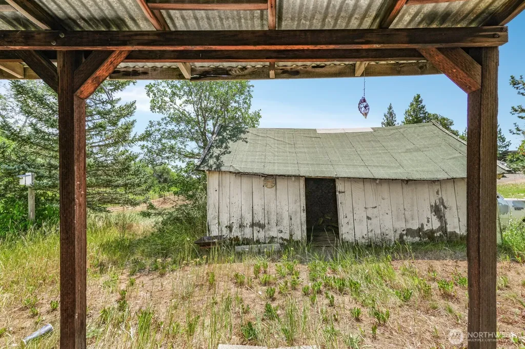3220 Bickleton Highway Roosevelt WA 99356