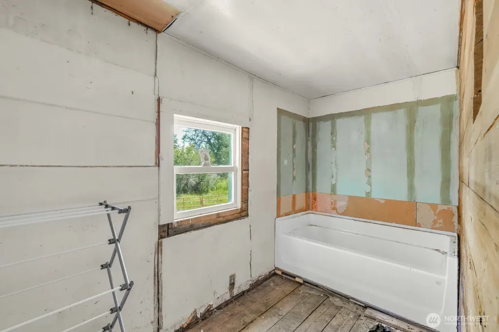 3220 Bickleton Highway Roosevelt WA 99356