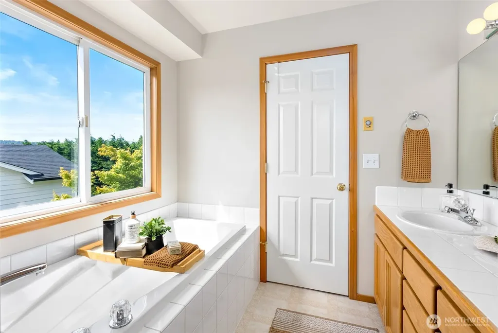 14811 1st Avenue NE Duvall WA 98019