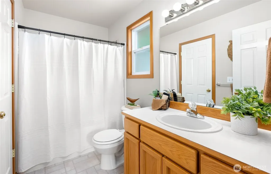 14811 1st Avenue NE Duvall WA 98019