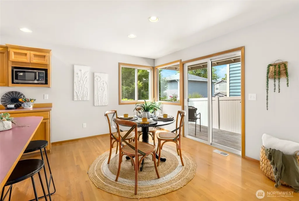 14811 1st Avenue NE Duvall WA 98019
