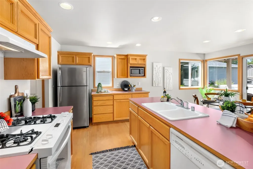 14811 1st Avenue NE Duvall WA 98019