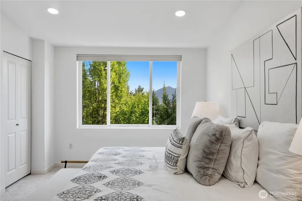 23120 SE Black Nugget Road Issaquah WA 98029