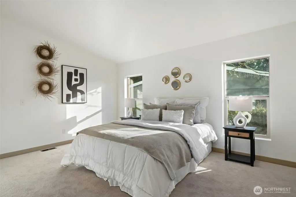 1754 NE Mesford Road Poulsbo WA 98370